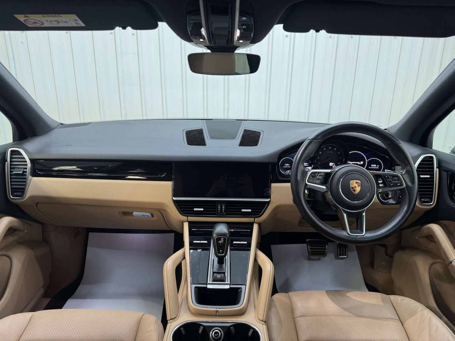 Used Porsche Cayenne 2019 for sale - 76363919: Photo 2