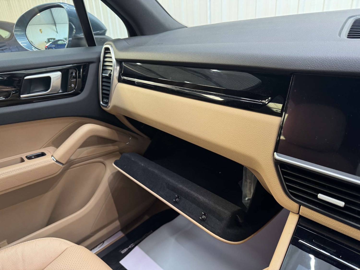 Used Porsche Cayenne 2019 for sale - 76363919: Photo 90