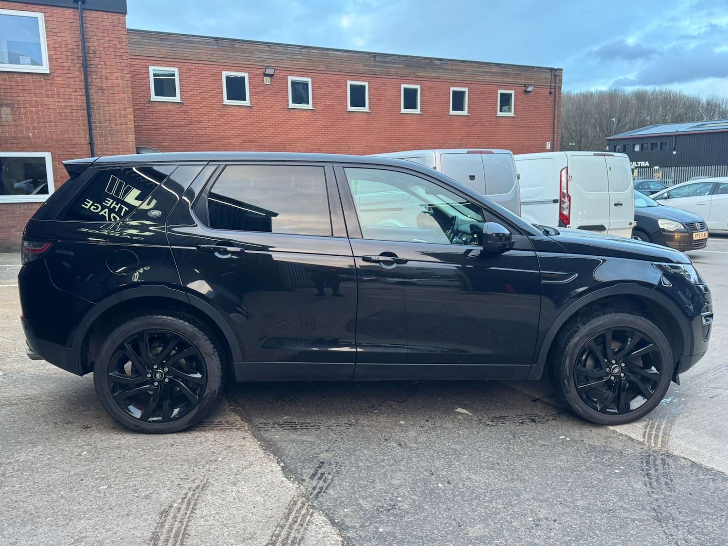 Used Land Rover Discovery Sport 2017 for sale - 77979119: Photo 16