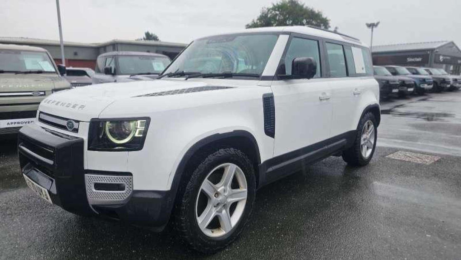 Used Land Rover Defender 2020 for sale - 76402672: Photo 16