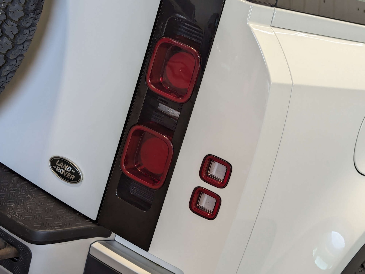 Used Land Rover Defender 2020 for sale - 76402672: Photo 43