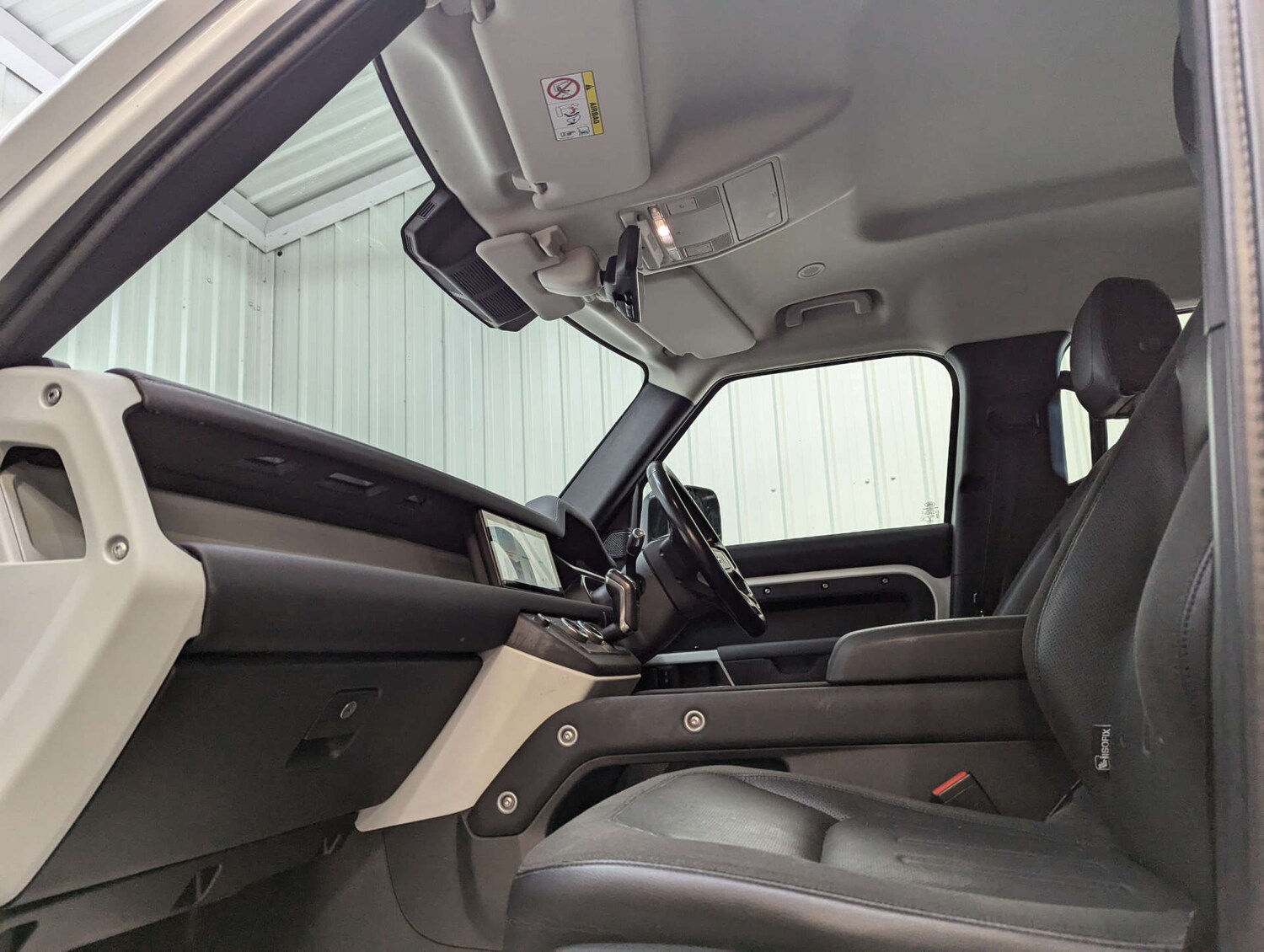 Used Land Rover Defender 2020 for sale - 76402672: Photo 54