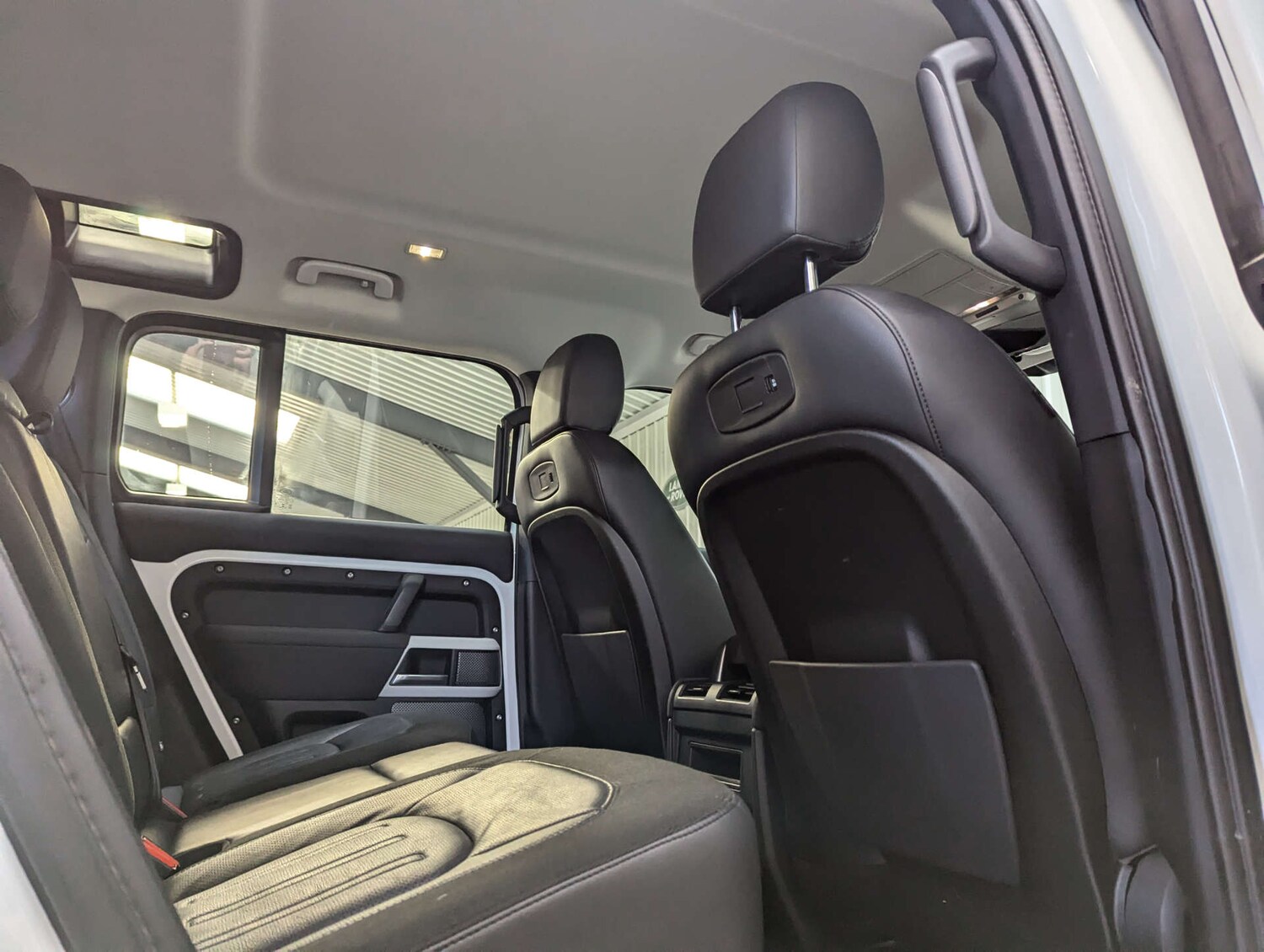 Used Land Rover Defender 2020 for sale - 76402672: Photo 60