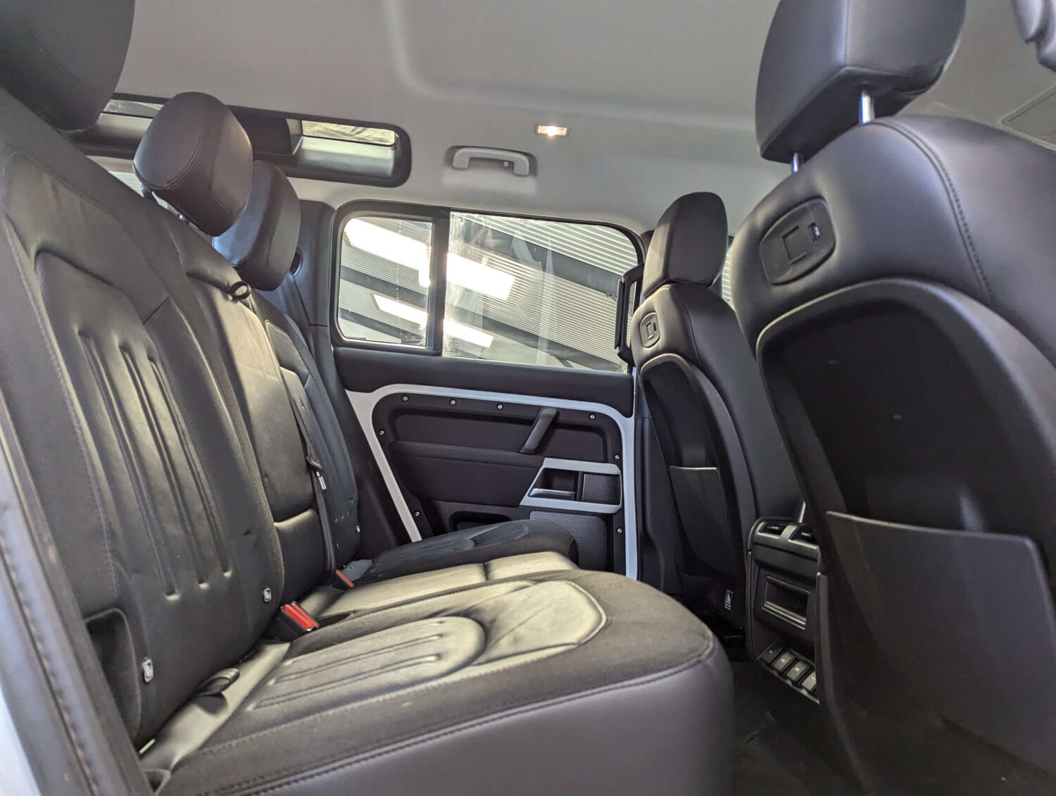 Used Land Rover Defender 2020 for sale - 76402672: Photo 62