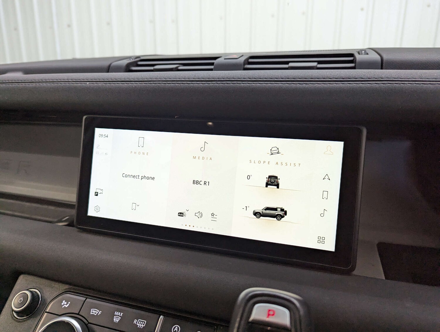 Used Land Rover Defender 2020 for sale - 76402672: Photo 86