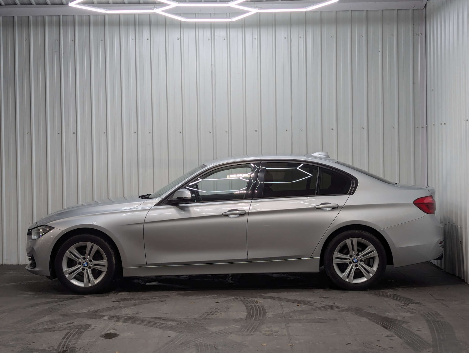 Used BMW 3 Series 2016 for sale - 77234103: Photo 15