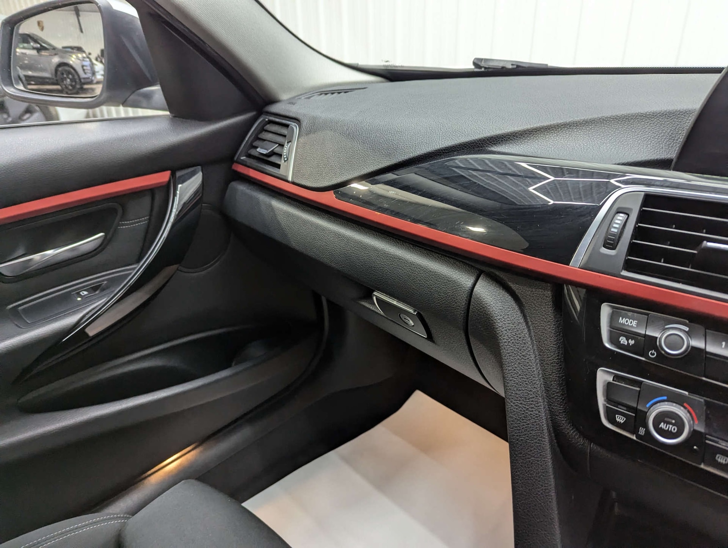 Used BMW 3 Series 2016 for sale - 77234103: Photo 91