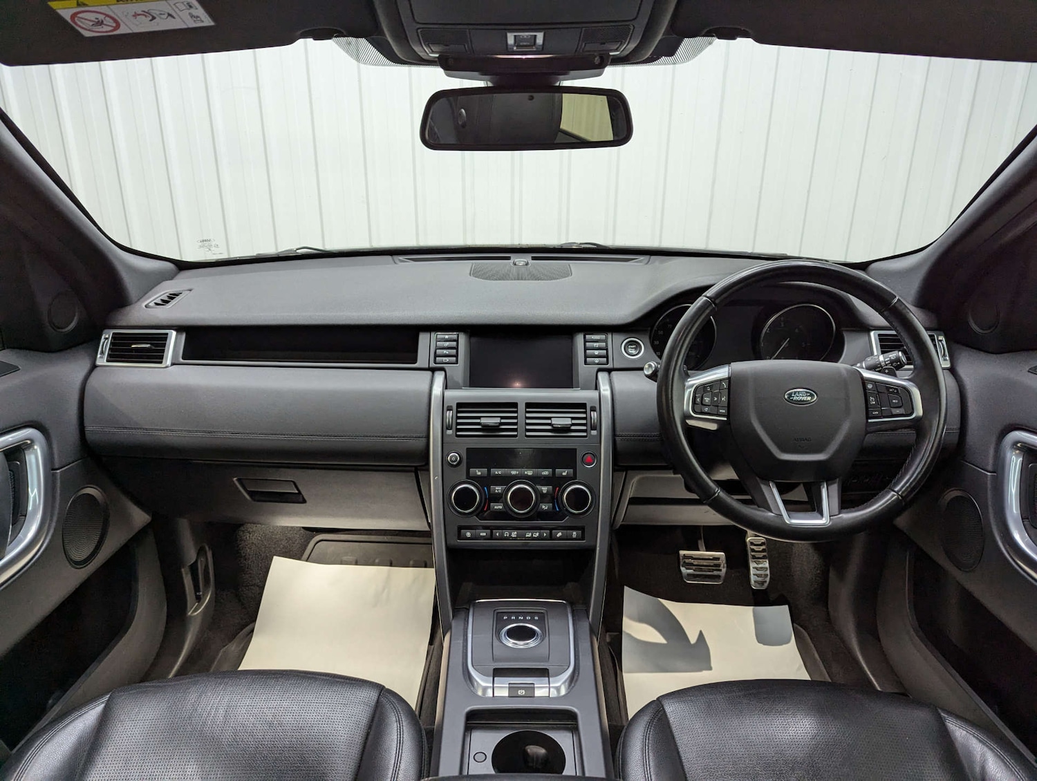 Used Land Rover Discovery Sport 2019 for sale - 76475106: Photo 2