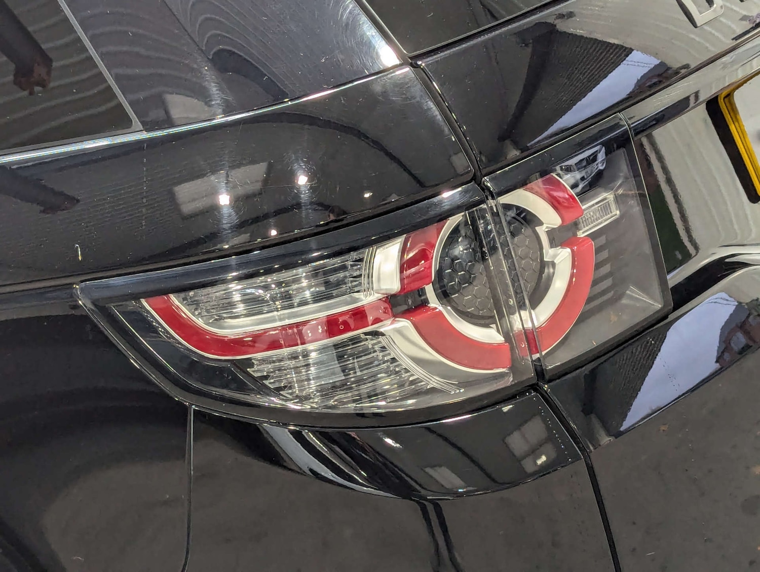 Used Land Rover Discovery Sport 2019 for sale - 76475106: Photo 40