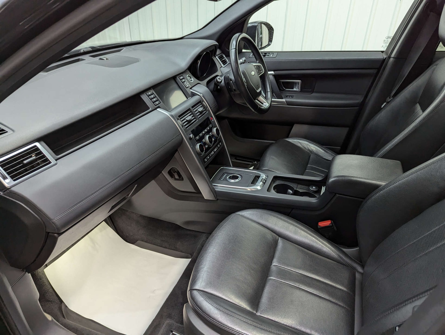 Used Land Rover Discovery Sport 2019 for sale - 76475106: Photo 52