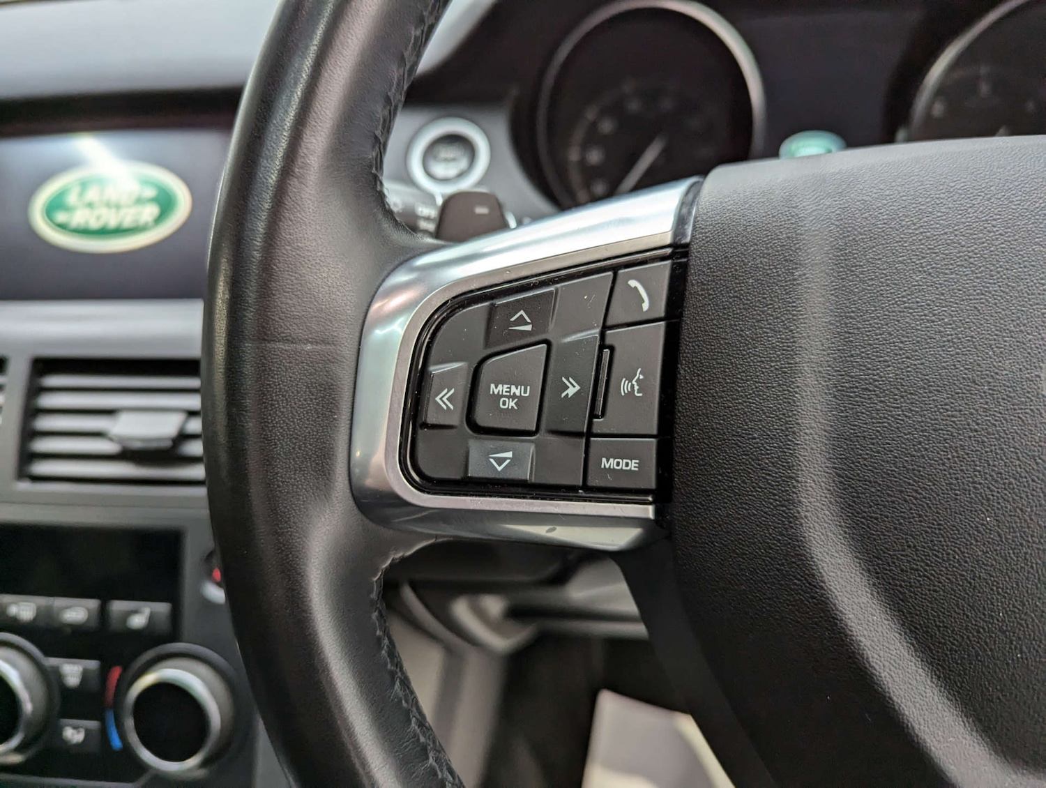 Used Land Rover Discovery Sport 2019 for sale - 76475106: Photo 74