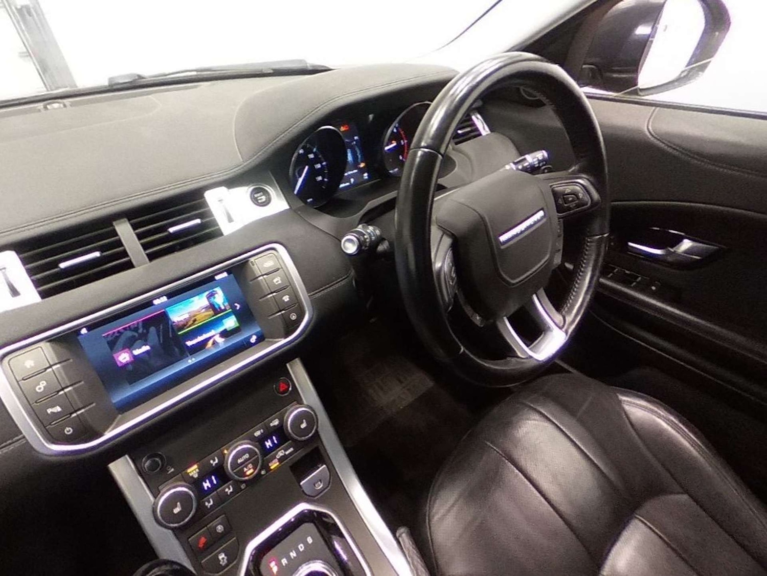 Used Land Rover Range Rover Evoque 2018 for sale - 77228437: Photo 3