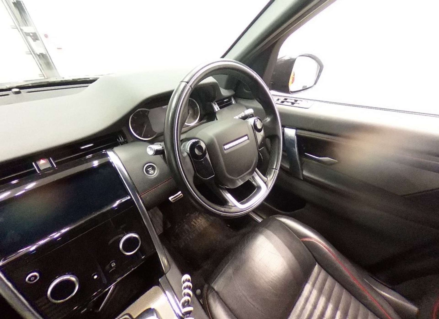 Used Land Rover Discovery Sport 2020 for sale - 77548532: Photo 3