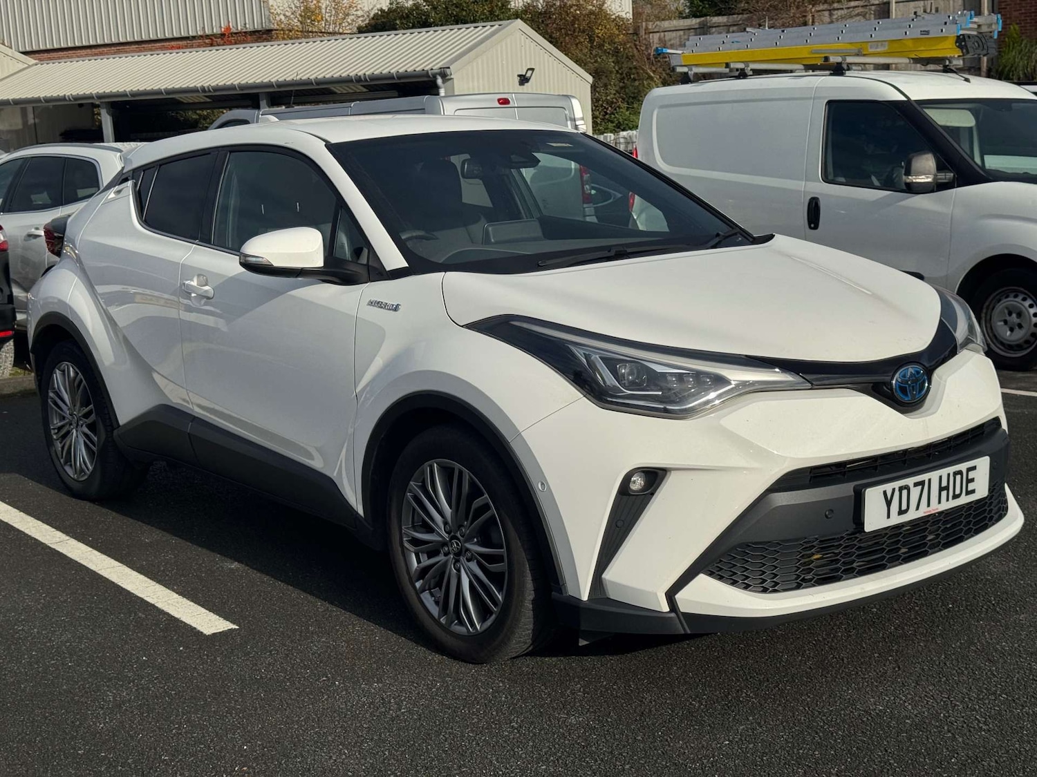 Used Toyota C-HR 2021 for sale - 76536182: Photo 1