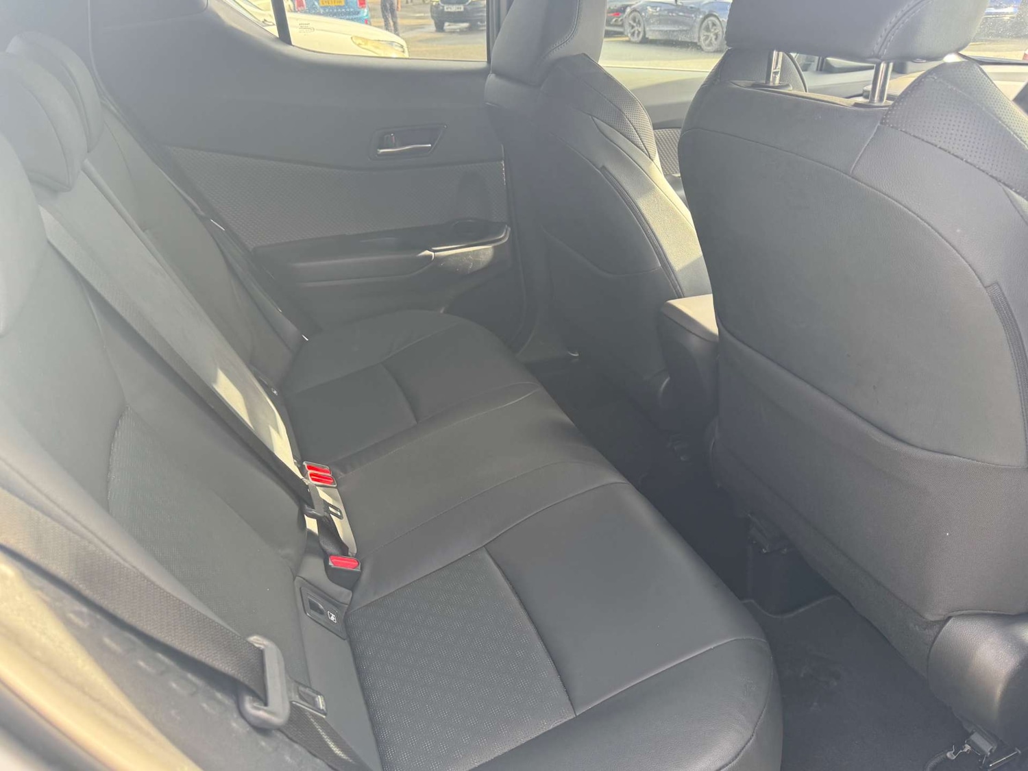 Used Toyota C-HR 2021 for sale - 76536182: Photo 11