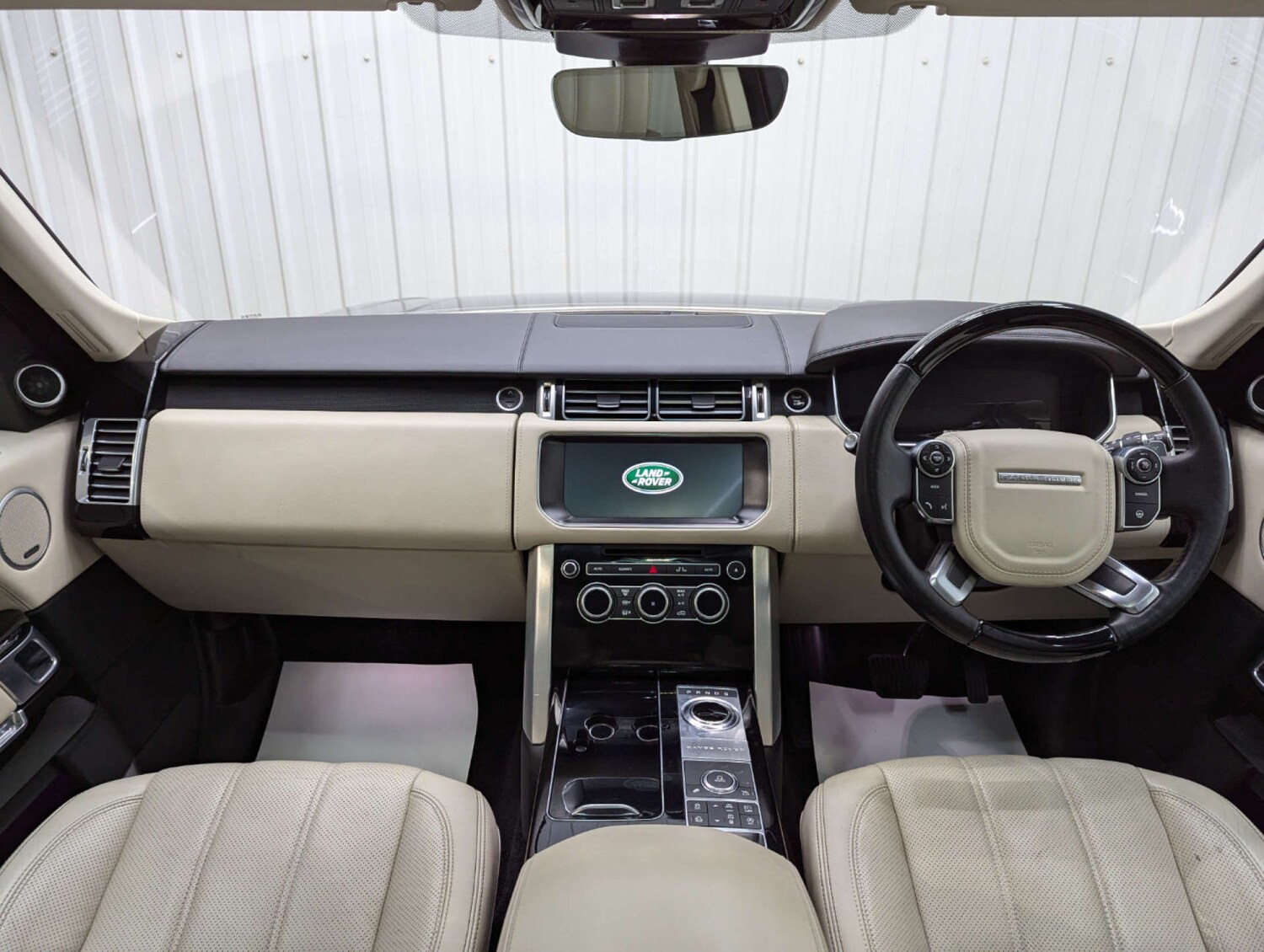 Used Land Rover Range Rover 2016 for sale - 76362812: Photo 2