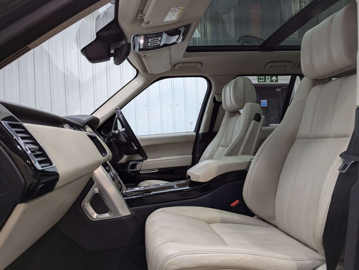 Used Land Rover Range Rover 2016 for sale - 76362812: Photo 64