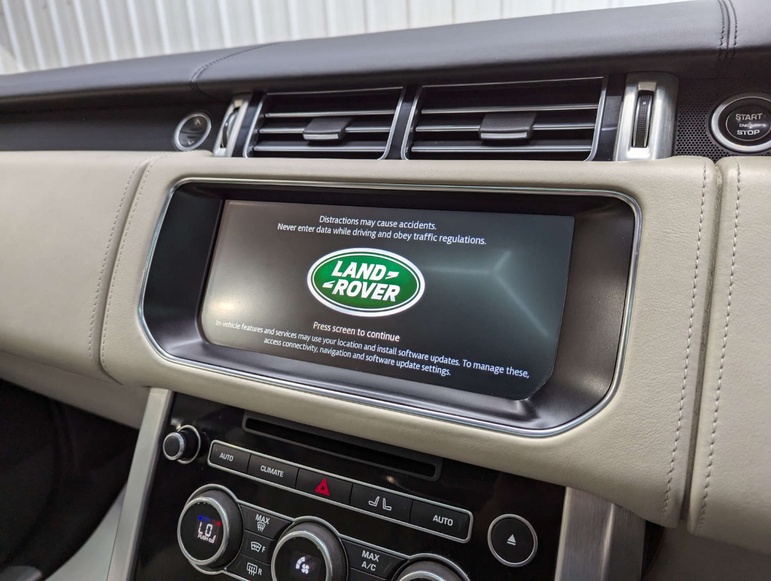 Used Land Rover Range Rover 2016 for sale - 76362812: Photo 92