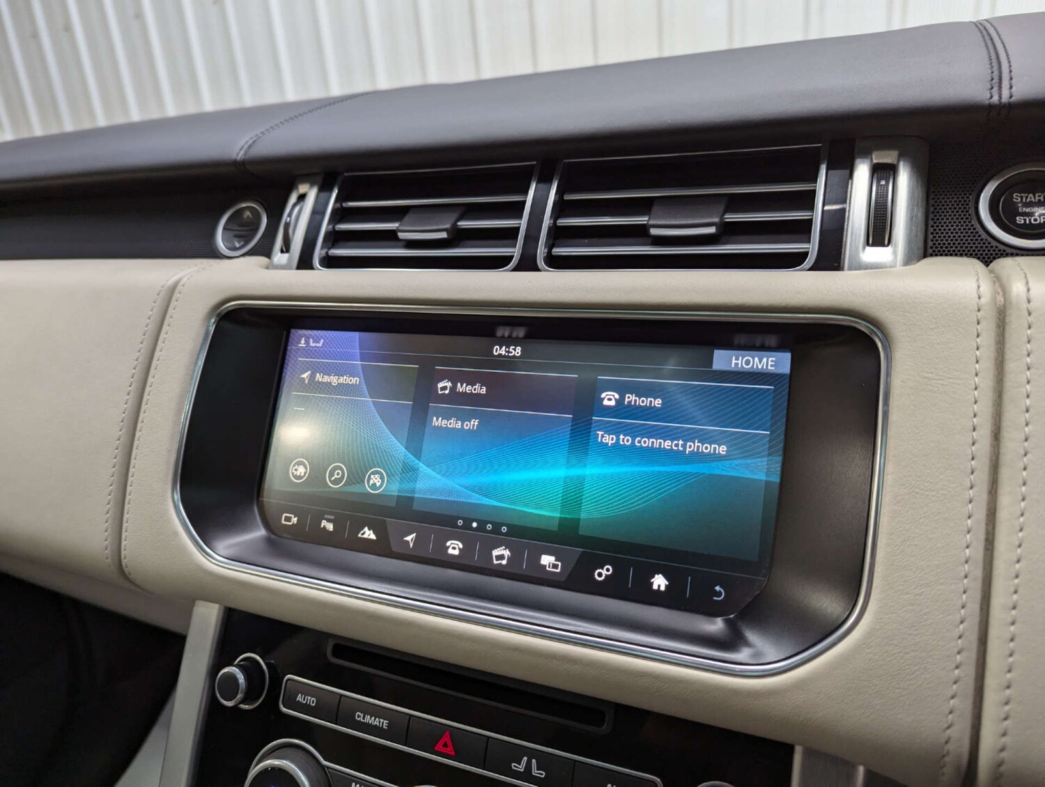 Used Land Rover Range Rover 2016 for sale - 76362812: Photo 95