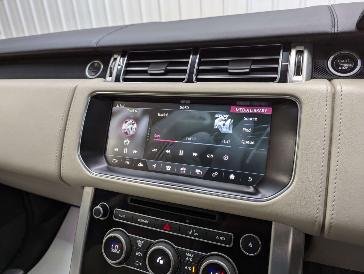 Used Land Rover Range Rover 2016 for sale - 76362812: Photo 97