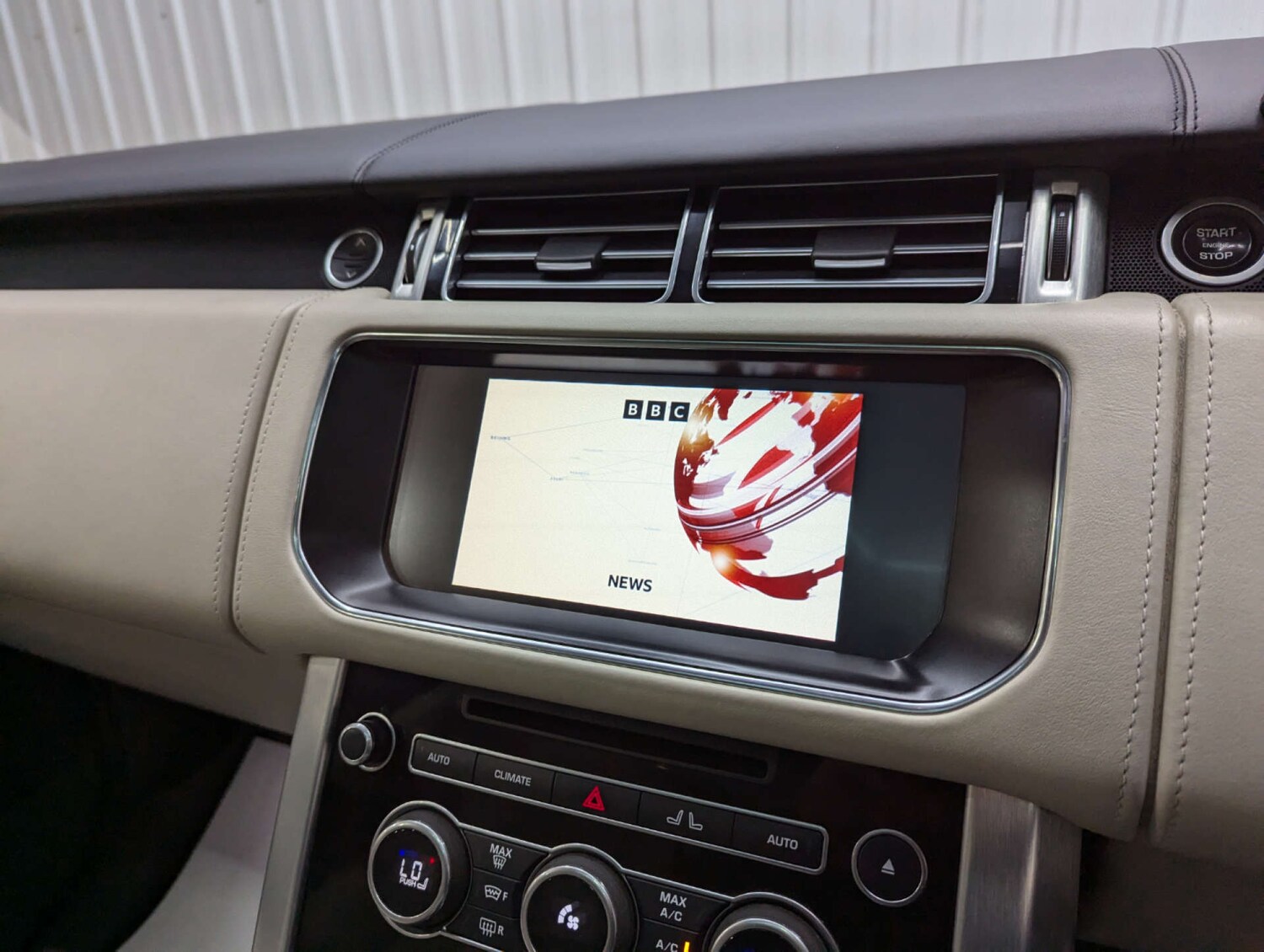 Used Land Rover Range Rover 2016 for sale - 76362812: Photo 99