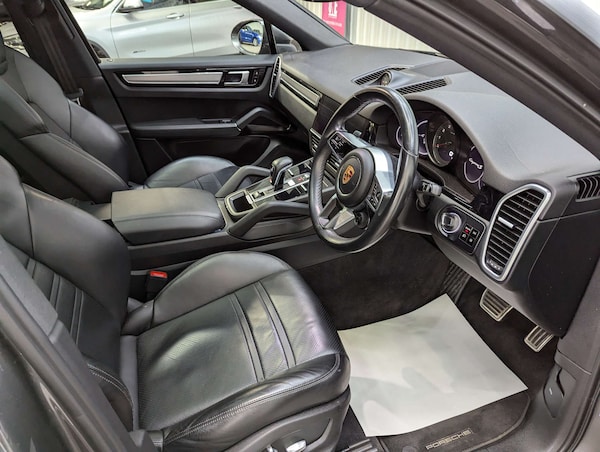 Used Porsche Cayenne 2020 for sale - 76278152: Photo 52