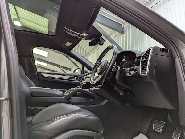 Used Porsche Cayenne 2020 for sale - 76278152: Photo 53