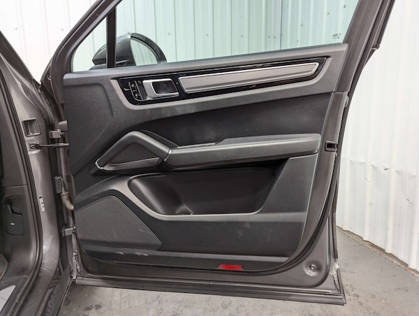 Used Porsche Cayenne 2020 for sale - 76278152: Photo 57
