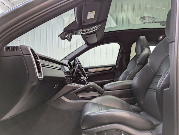 Used Porsche Cayenne 2020 for sale - 76278152: Photo 61