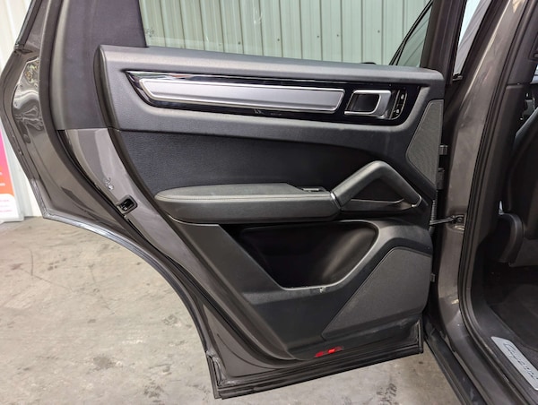 Used Porsche Cayenne 2020 for sale - 76278152: Photo 74