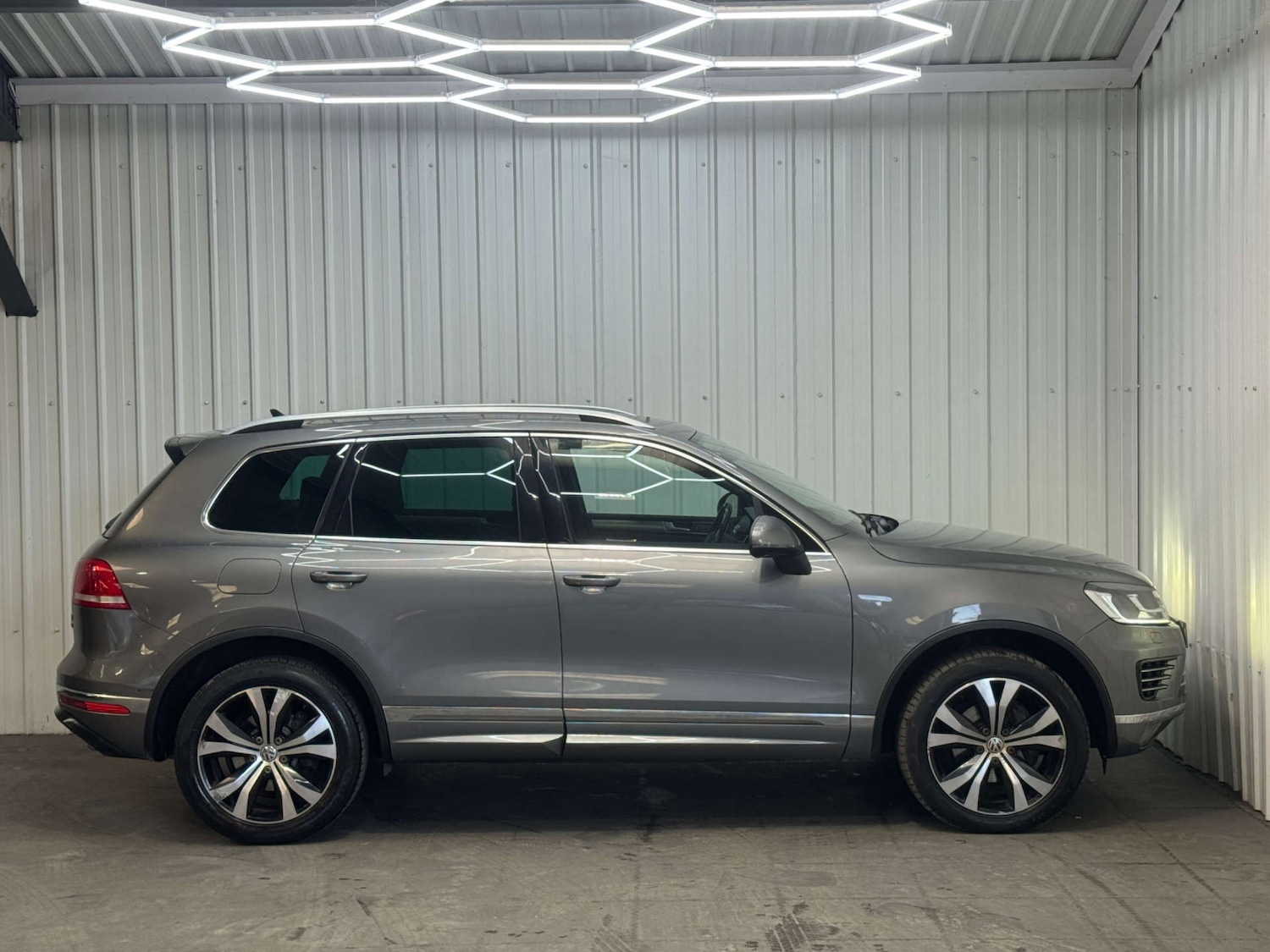 Used Volkswagen Touareg 2015 for sale - 77168073: Photo 13