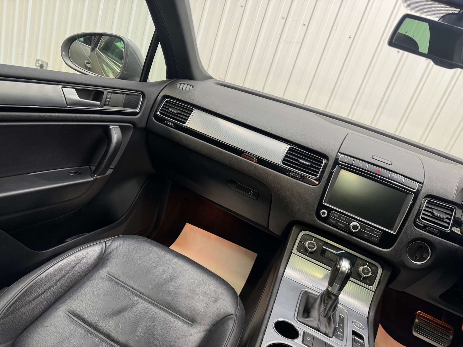 Used Volkswagen Touareg 2015 for sale - 77168073: Photo 45