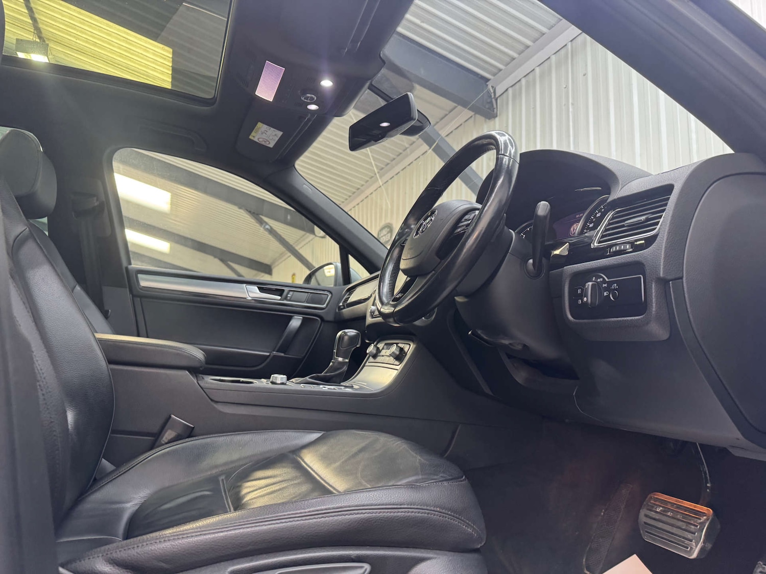 Used Volkswagen Touareg 2015 for sale - 77168073: Photo 50