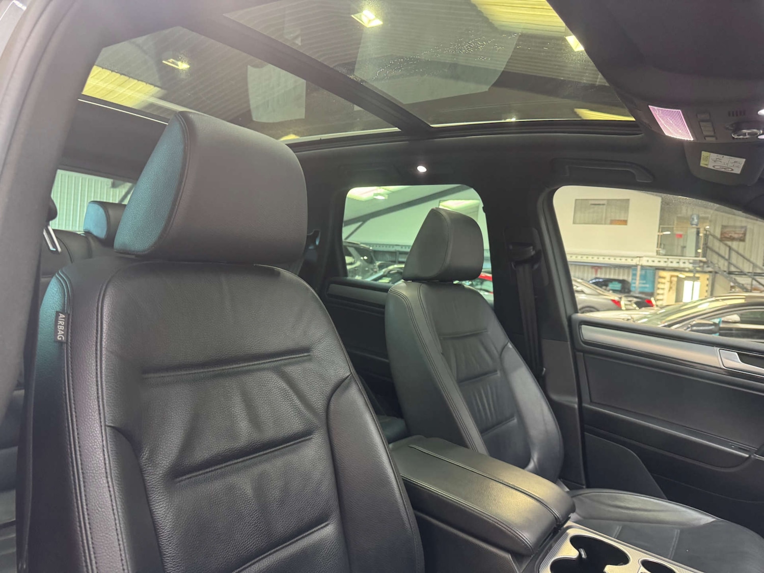 Used Volkswagen Touareg 2015 for sale - 77168073: Photo 51