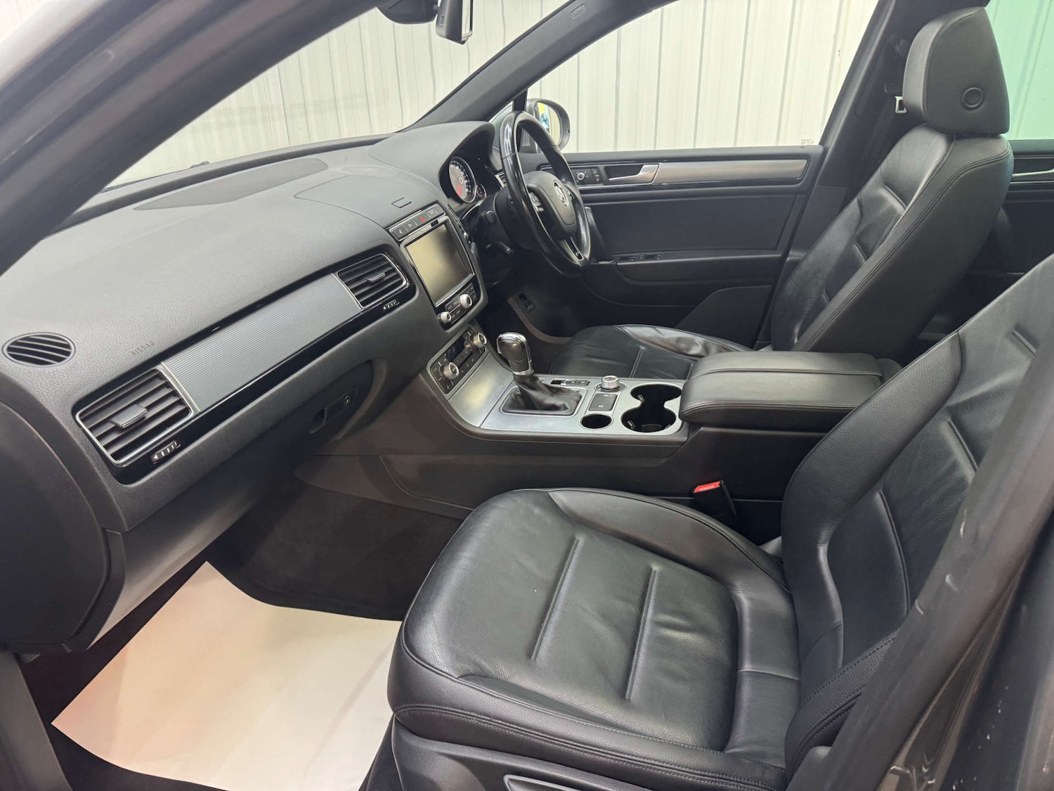 Used Volkswagen Touareg 2015 for sale - 77168073: Photo 54