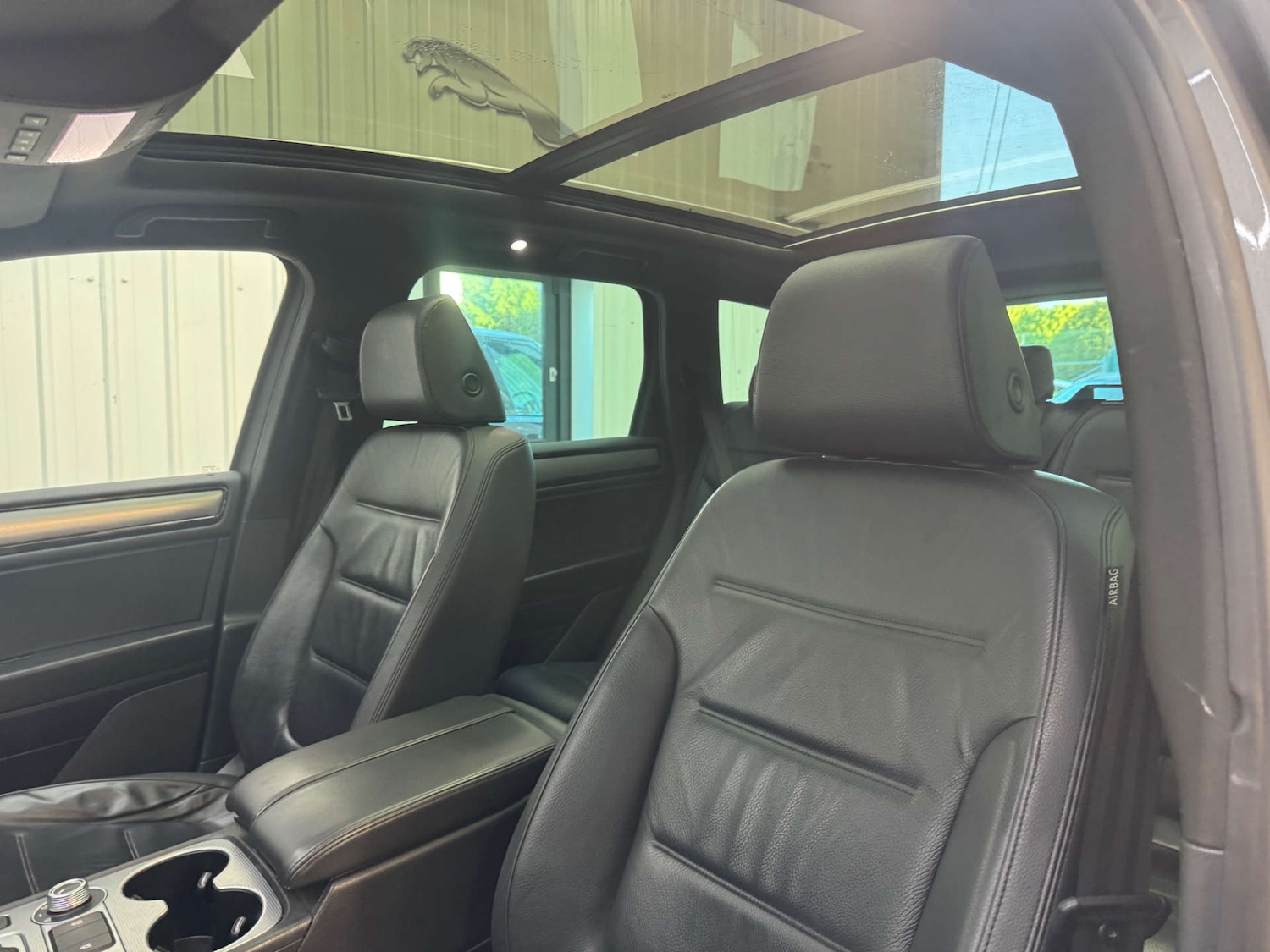 Used Volkswagen Touareg 2015 for sale - 77168073: Photo 57