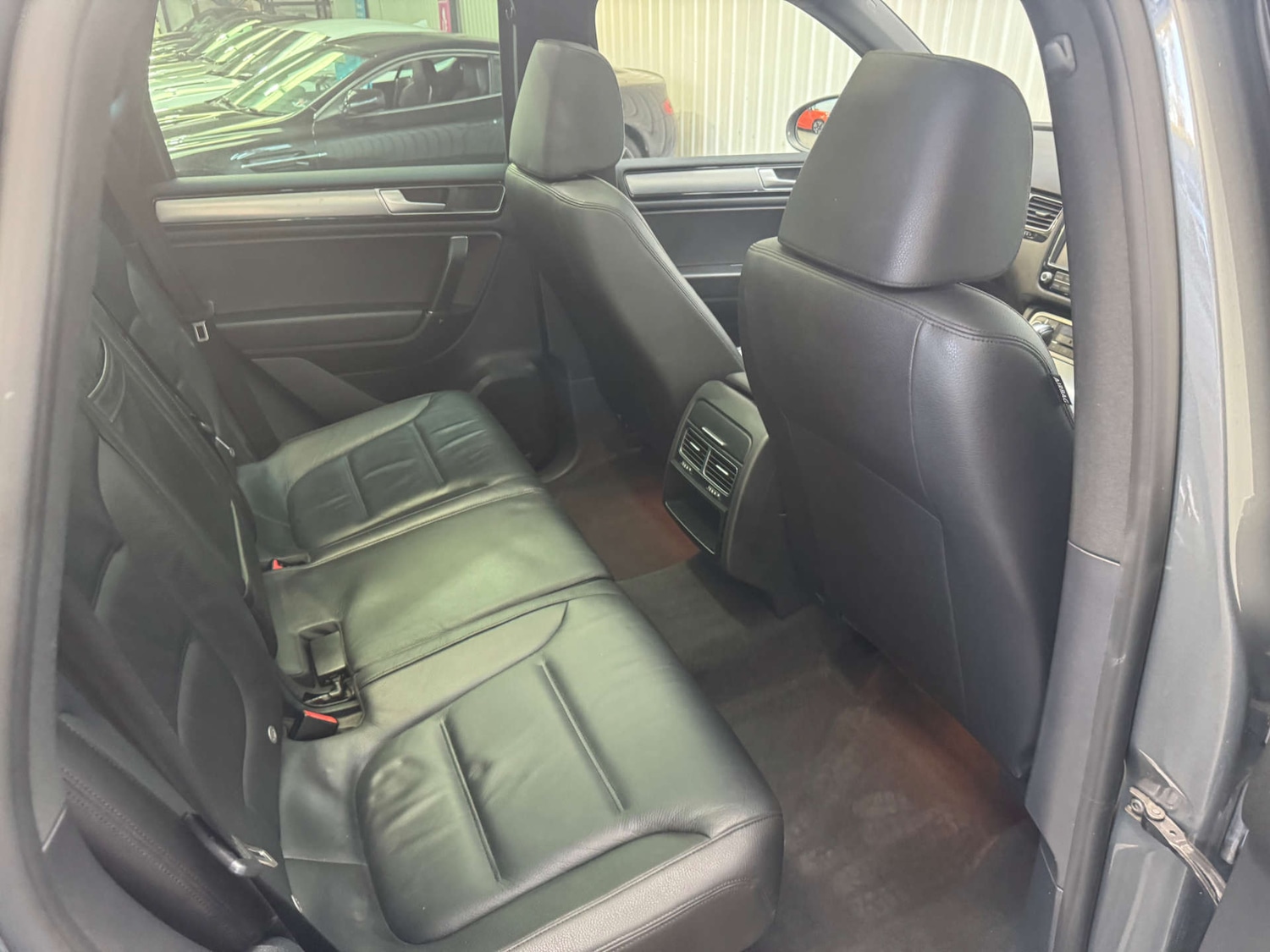 Used Volkswagen Touareg 2015 for sale - 77168073: Photo 60