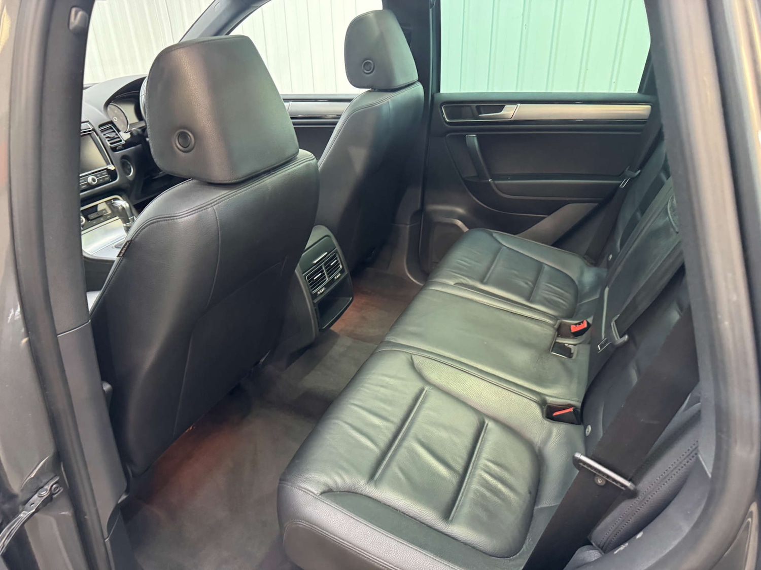 Used Volkswagen Touareg 2015 for sale - 77168073: Photo 66