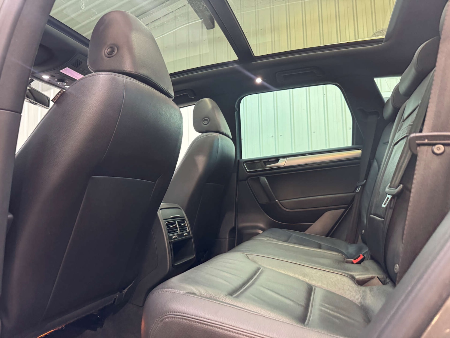 Used Volkswagen Touareg 2015 for sale - 77168073: Photo 67