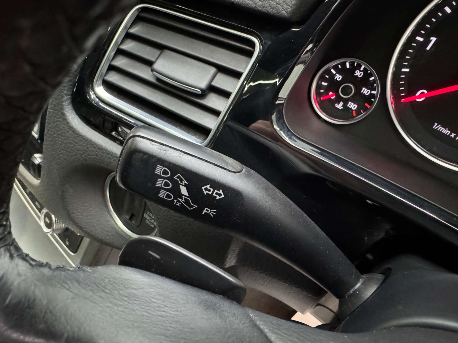 Used Volkswagen Touareg 2015 for sale - 77168073: Photo 71