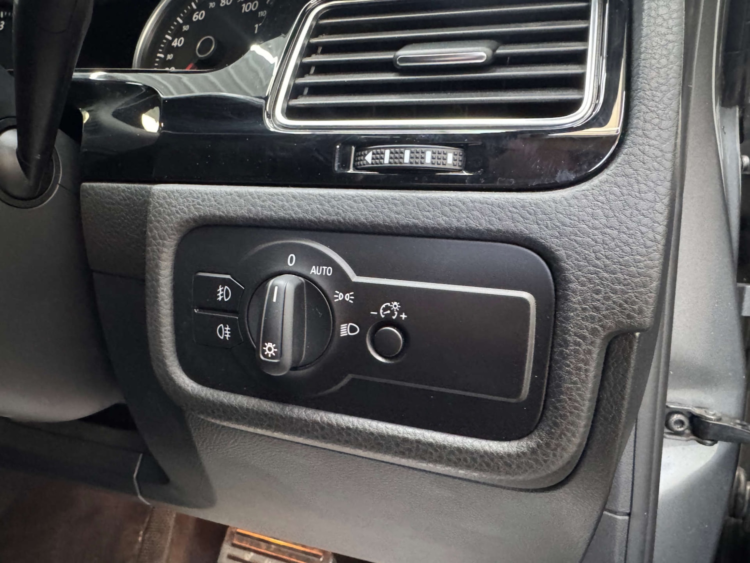 Used Volkswagen Touareg 2015 for sale - 77168073: Photo 81