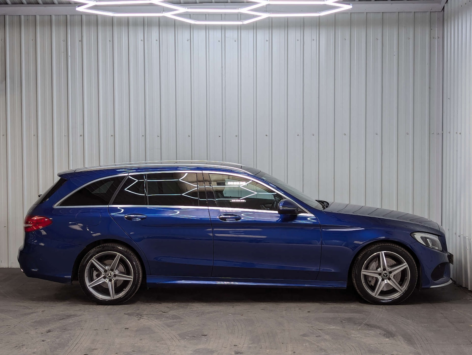 Used Mercedes-Benz C Class 2017 for sale - 76410698: Photo 14