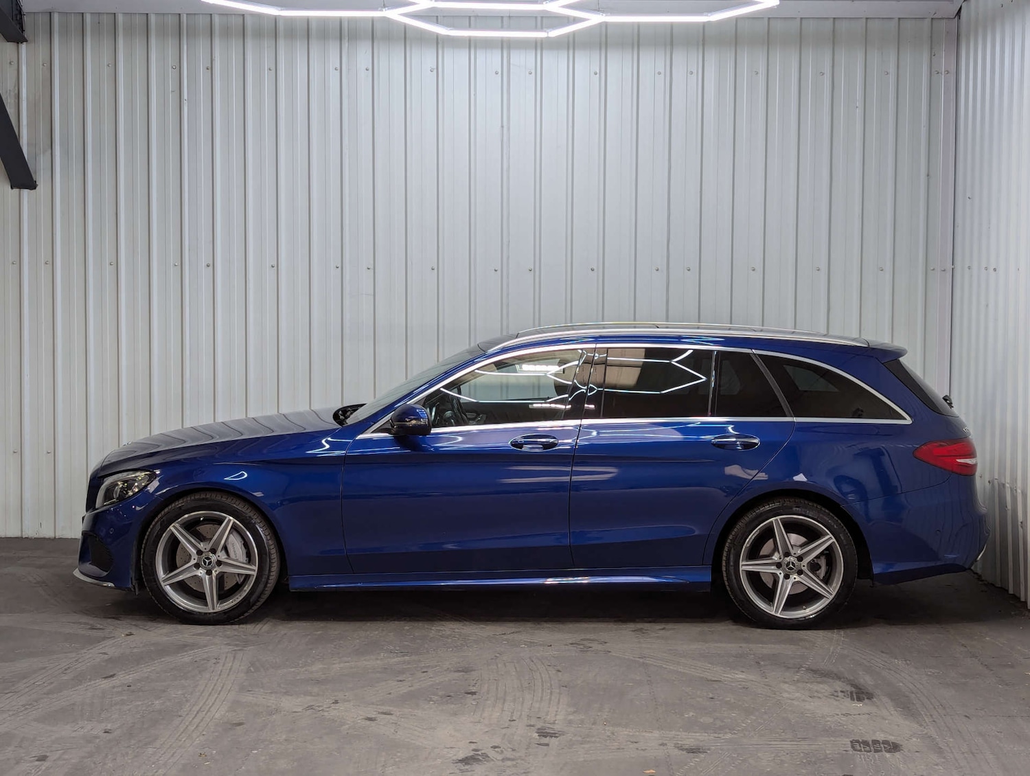 Used Mercedes-Benz C Class 2017 for sale - 76410698: Photo 17