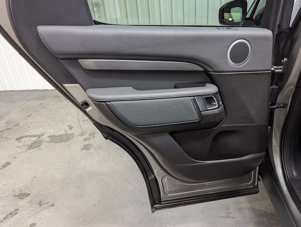 Used Land Rover Discovery 2017 for sale - 76144415: Photo 70