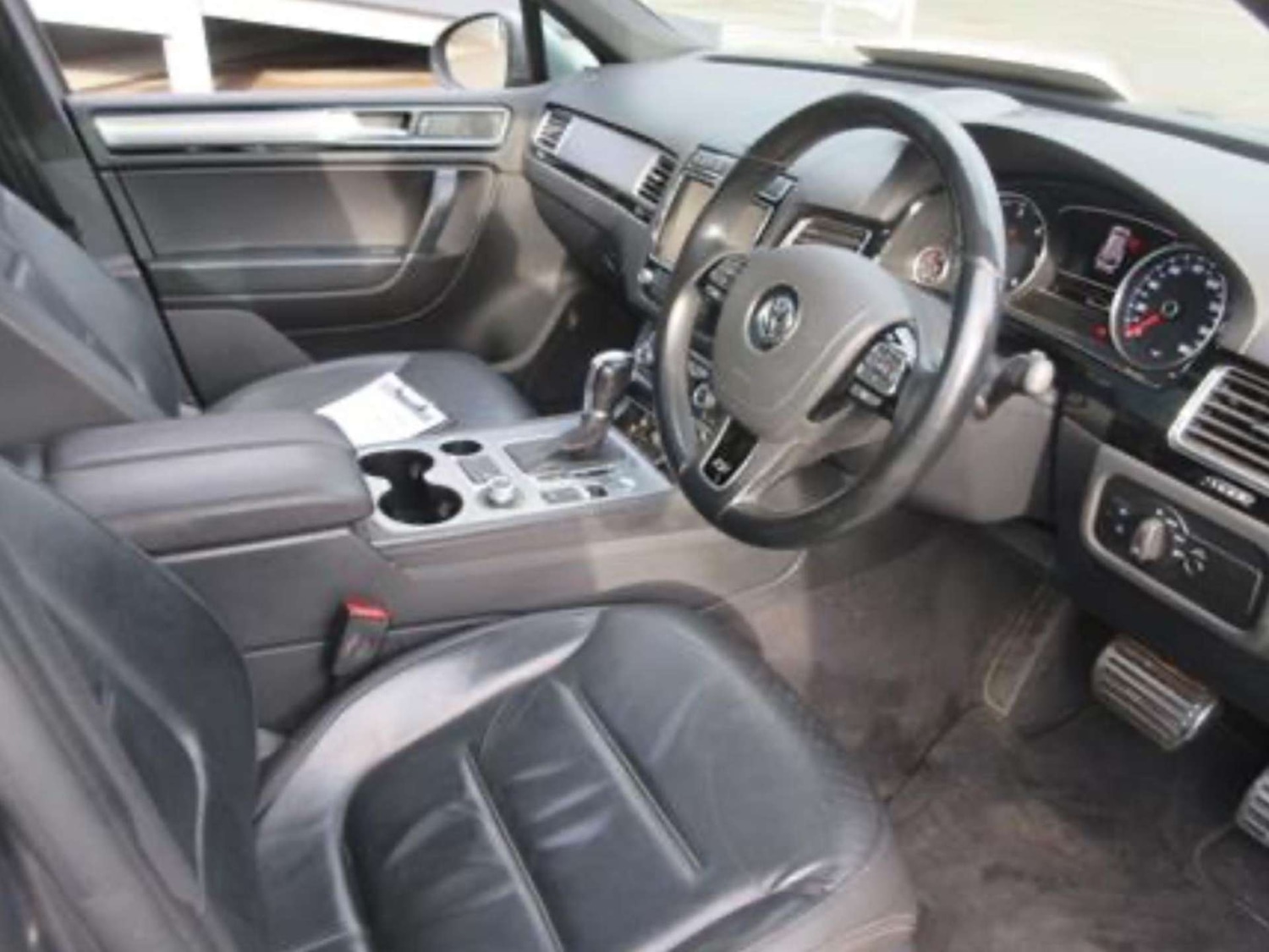 Used Volkswagen Touareg 2015 for sale - 76363548: Photo 4
