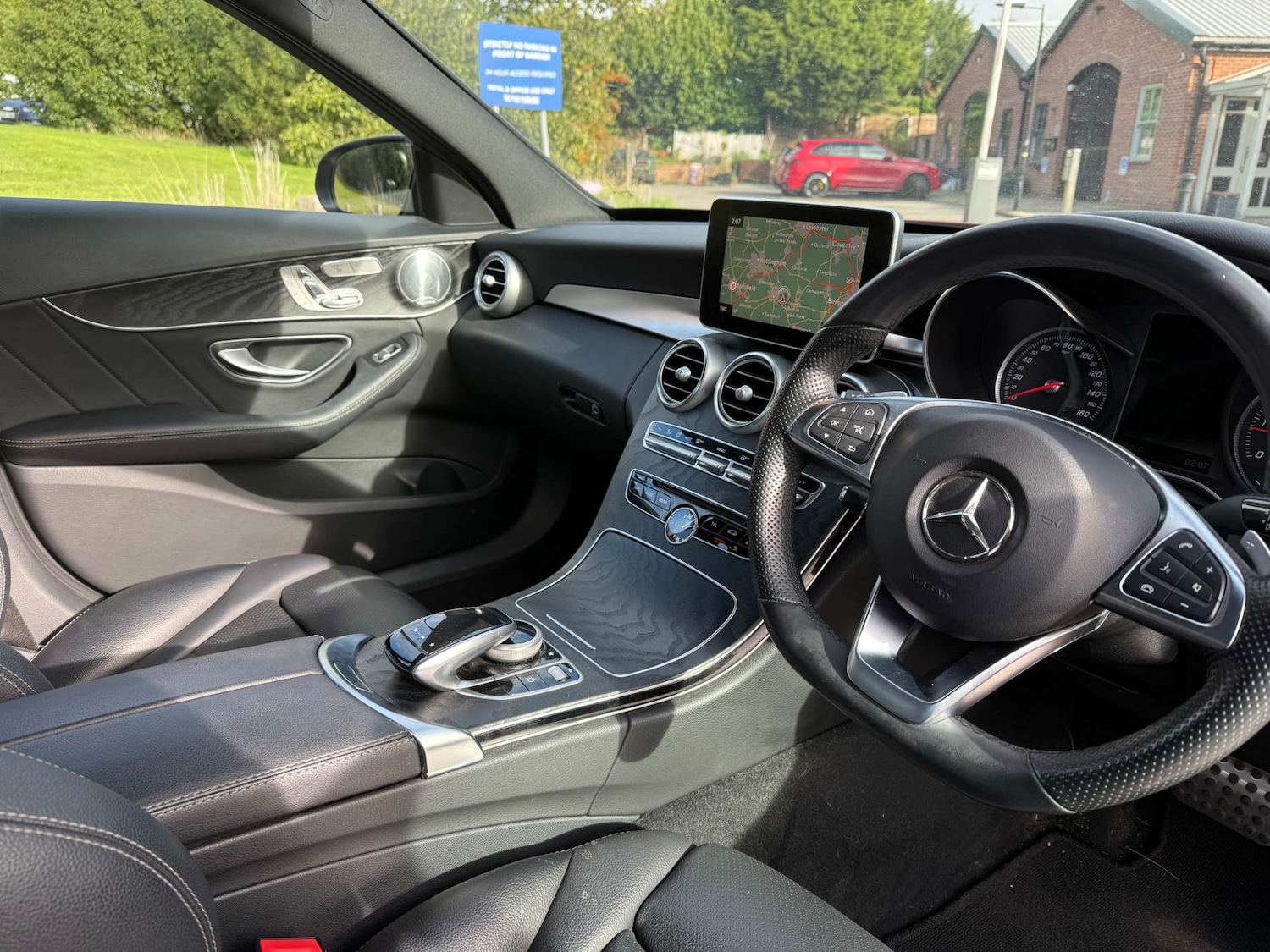 Used Mercedes-Benz C Class 2018 for sale - 76344990: Photo 2