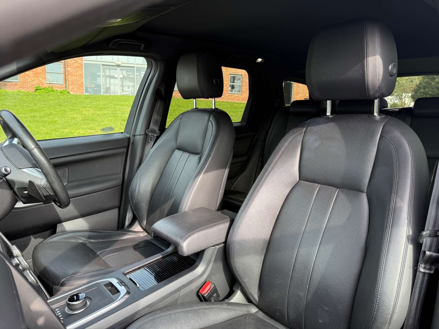 Used Land Rover Discovery Sport 2019 for sale - 77979121: Photo 3