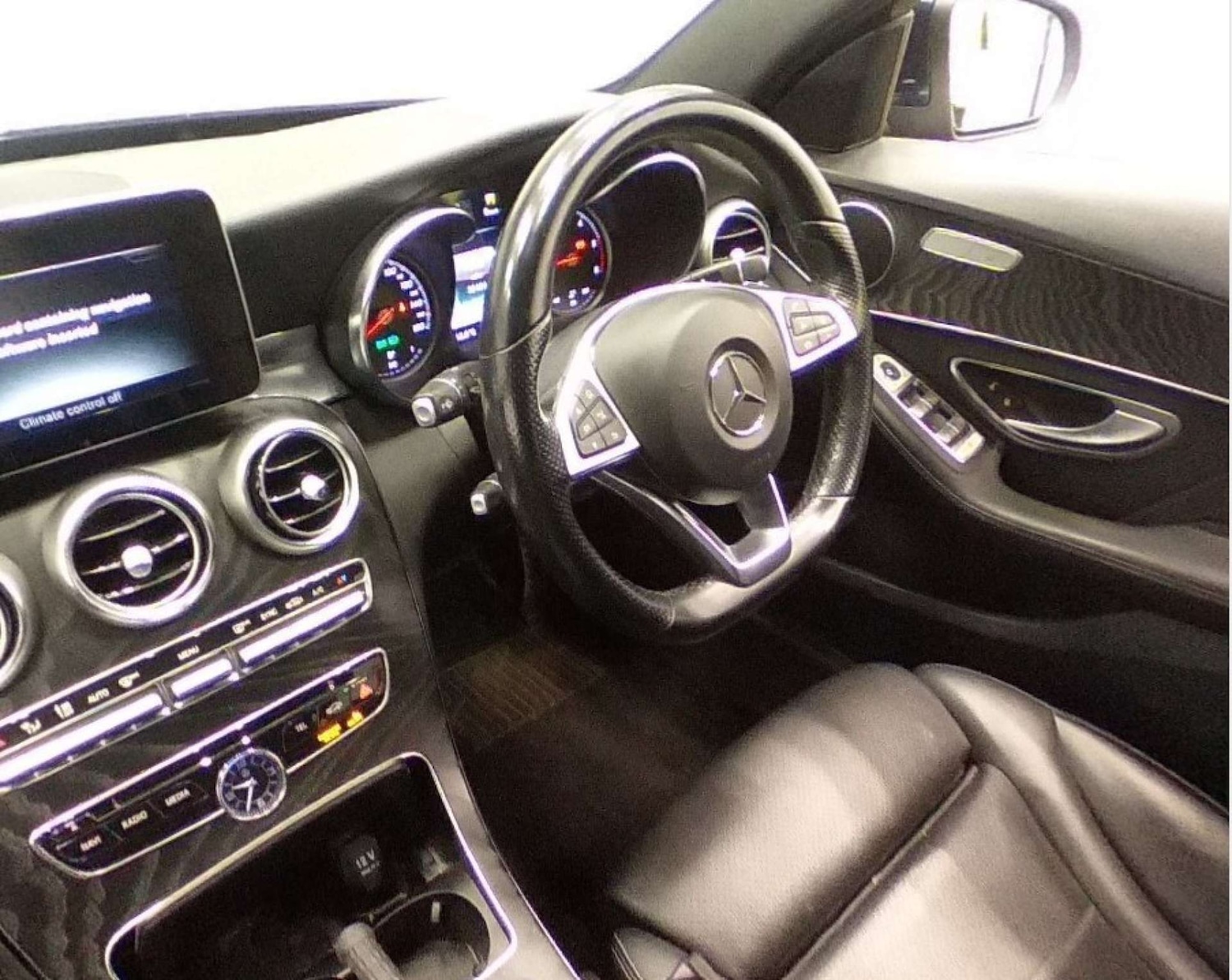 Used Mercedes-Benz C Class 2018 for sale - 76526171: Photo 3