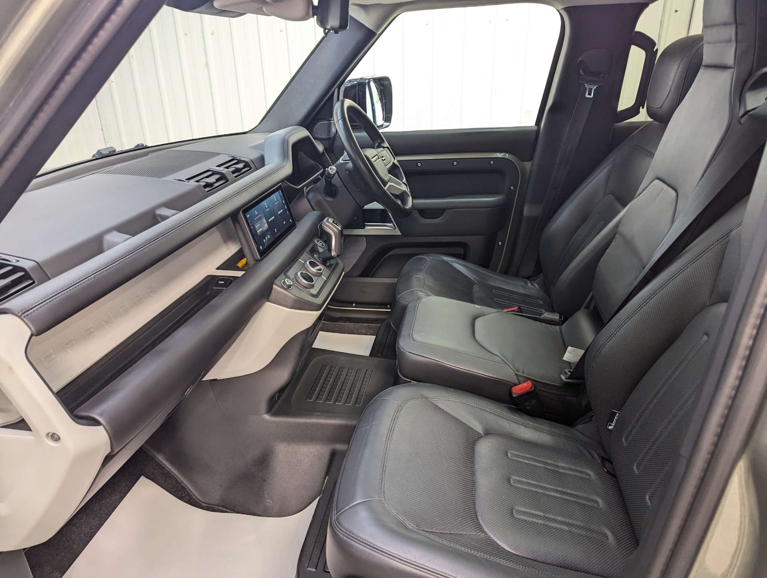 Used Land Rover Defender 2021 for sale - 77954387: Photo 10