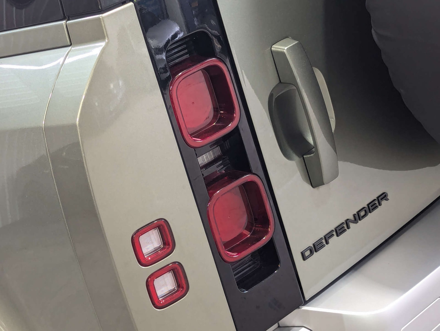 Used Land Rover Defender 2021 for sale - 77954387: Photo 86